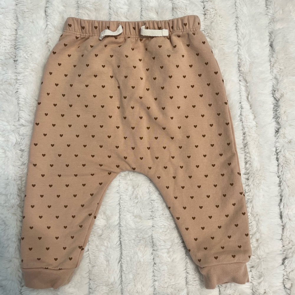 Quincy Mae Tan Heart Print Kids Bottoms